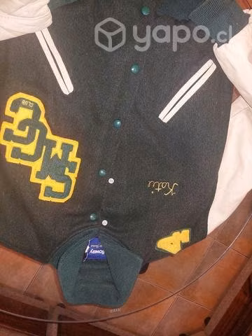 Chaqueta universitaria M , mangas cuero real