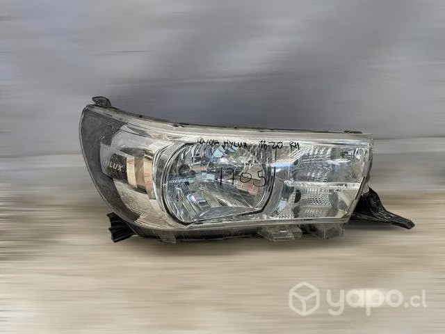 Foco óptico rh Toyota Hilux 2016 2020