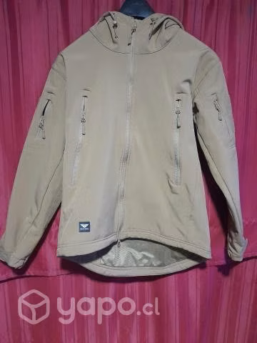 Chaqueta táctica Softshell impermeable