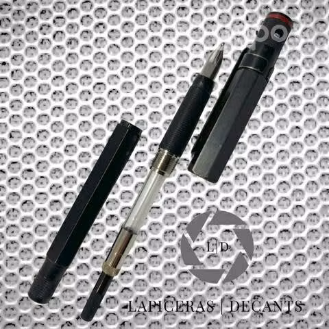 Lapicera Rotring 609 clásica negra plumín B