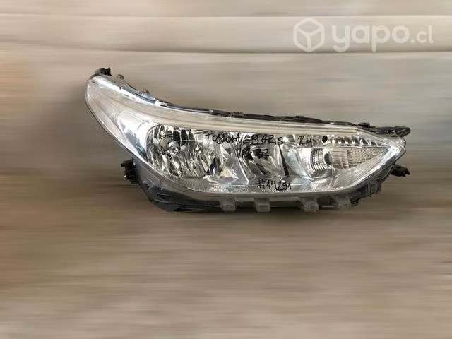 Foco óptico rh Toyota Yaris 2018-2022
