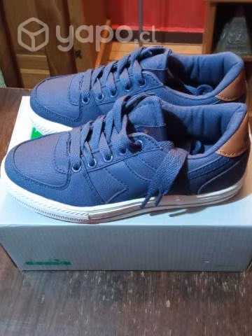 Dos pares de zapatillas para niño - Imagen 3