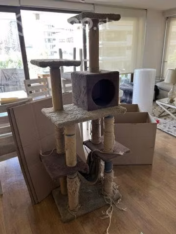 Modular de juegos para gato usado