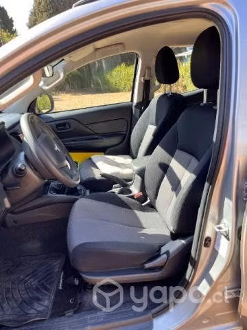 Camioneta Mitsubishi L200 4x2 work Cr 2021