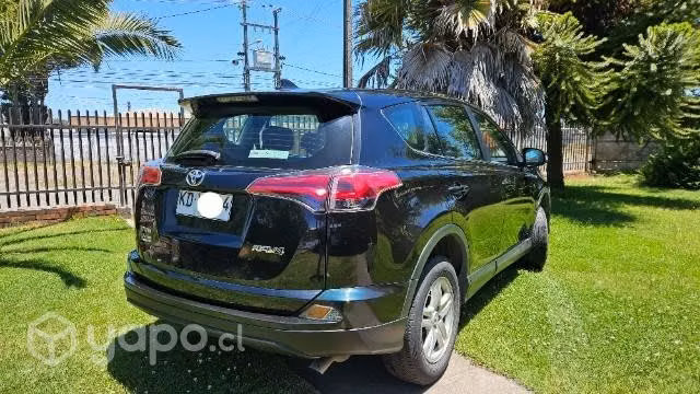Toyota RAV4 2018 4X2 versión lujo - Imagen 3