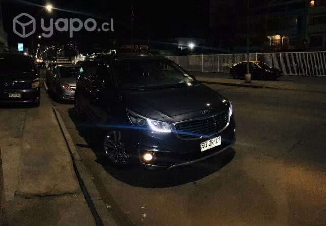 Vendo Kia Carnival top line full Equipo - Imagen 2