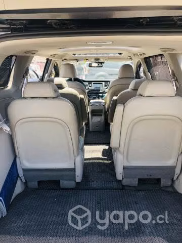 Vendo Kia Carnival top line full Equipo - Imagen 5