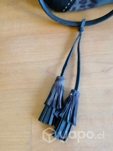 Cartera con tachas marca secret - Imagen 3