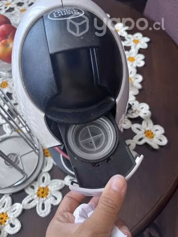 Cafetera Dolce Gusto Nescafe con Portacapsulas