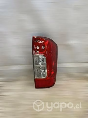 Foco trasero rh Nissan np
