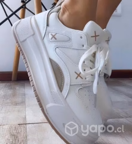 Zapatillas talla 35 - Imagen 2