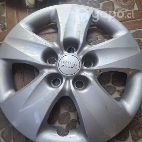 Tapas y llatas d fierro kia cerato