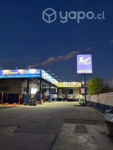 Se Vende local comercial automotriz
