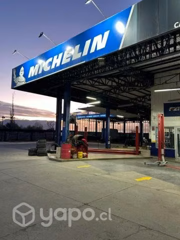 Se Vende local comercial automotriz