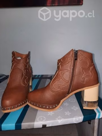 Botas