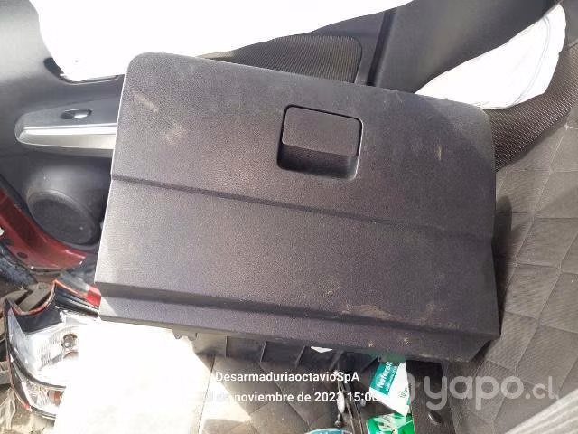 Guantera nissan kichs - Imagen 2
