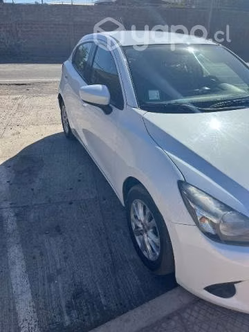VENDO MAZDA 2 2016 impecable