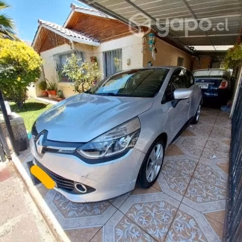 RENAULT CLIO 2016