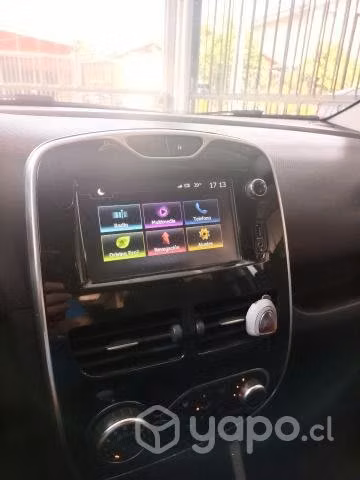 RENAULT CLIO 2016