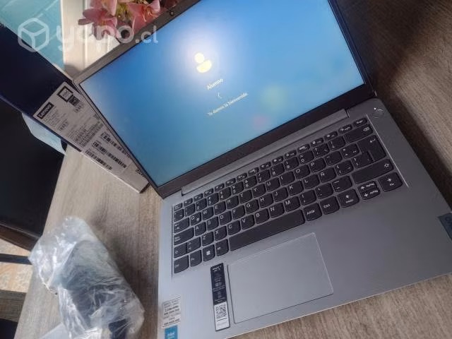 Notebook Lenovo - Imagen 3