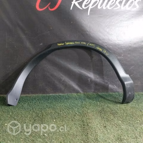 Moldura trasera izquierda honda cr v 2014