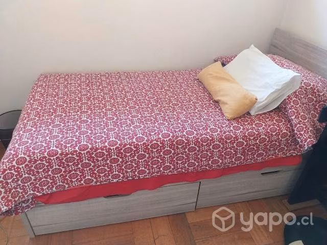 Cama, escritorio y repisa