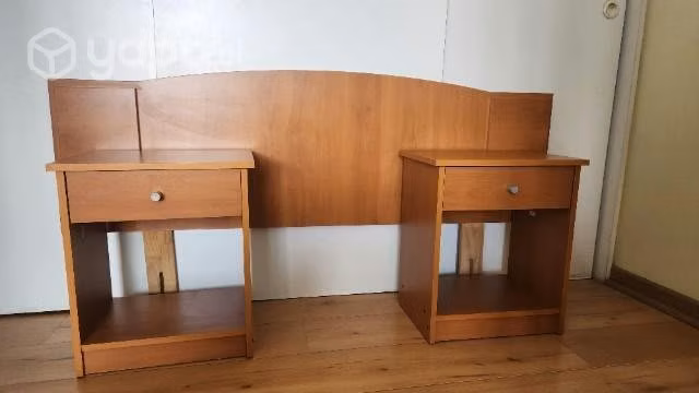 Respaldo de cama y veladores