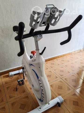 Bicicleta spinning magnética