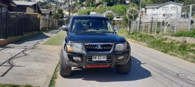 Mitsubishi montero 1999