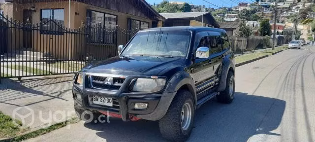 Mitsubishi montero 1999