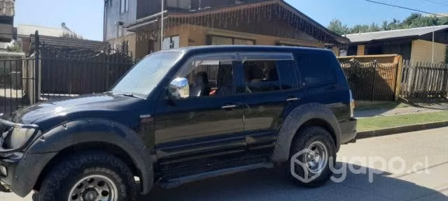 Mitsubishi montero 1999