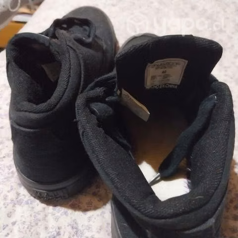 Zapatillas y zapatos colegio