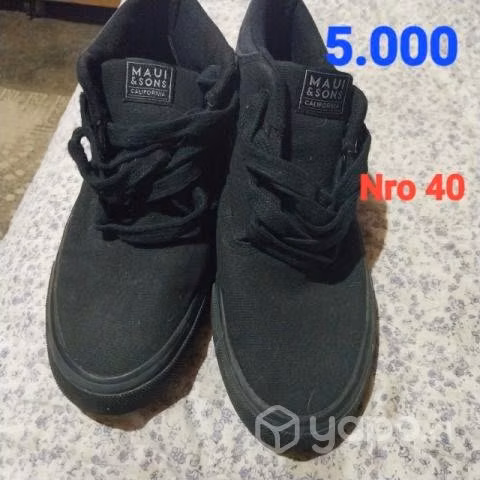 Zapatillas y zapatos colegio