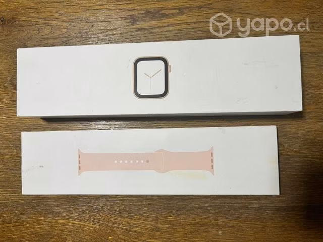Apple Watch Series 4 40 mm gold aluminum pink