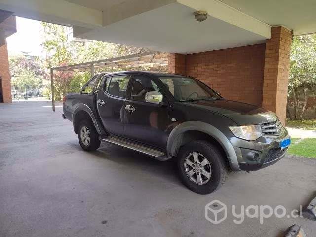 Camioneta Mitsubishi L200 2014 Diesel