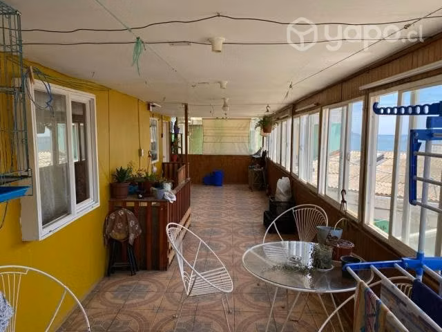 Propiedad comer con 2 casas y 7 departament