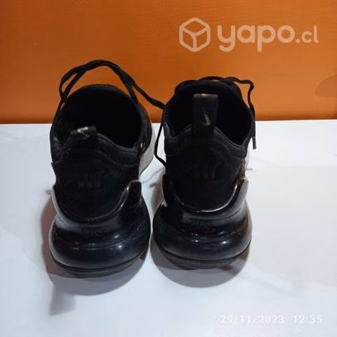 Zapatilla Nike número 37,5