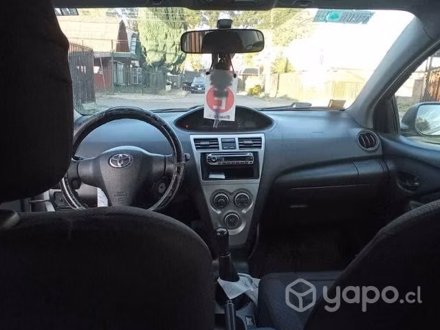 Toyota yaris 2009