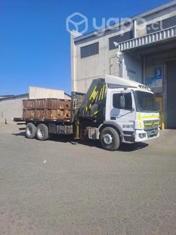 Camion pluma