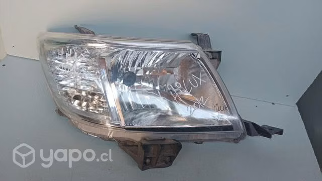 Optico toyota hilux dmg repuestos