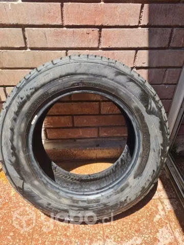 2 neumáticos , marca Falken Usados