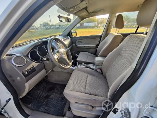 Suzuki Grand Nomade 2.0 GLX 4x2 año 2010