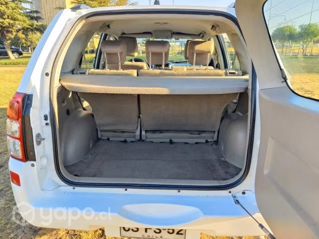 Suzuki Grand Nomade 2.0 GLX 4x2 año 2010
