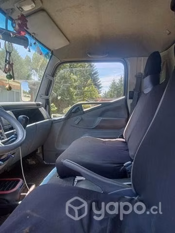 Camion Mitsubishi fuso canter 2015