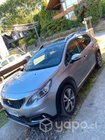Peugeot 2008 allure bluehndi MT5 E6