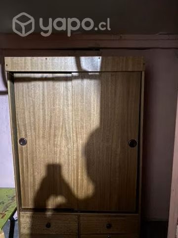 Ropero como nuevo - Imagen 2