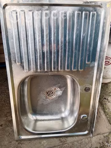 Puerta y lavaplato