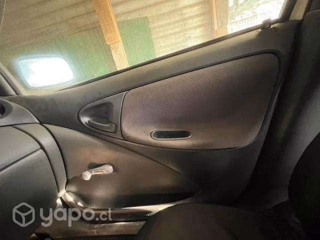 Toyota yaris 2006