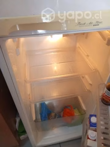 Refrigerador marca Daewoo en excelente estad - Imagen 3