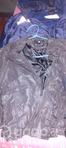 Vestidos de niña y abrigos todos nuevos